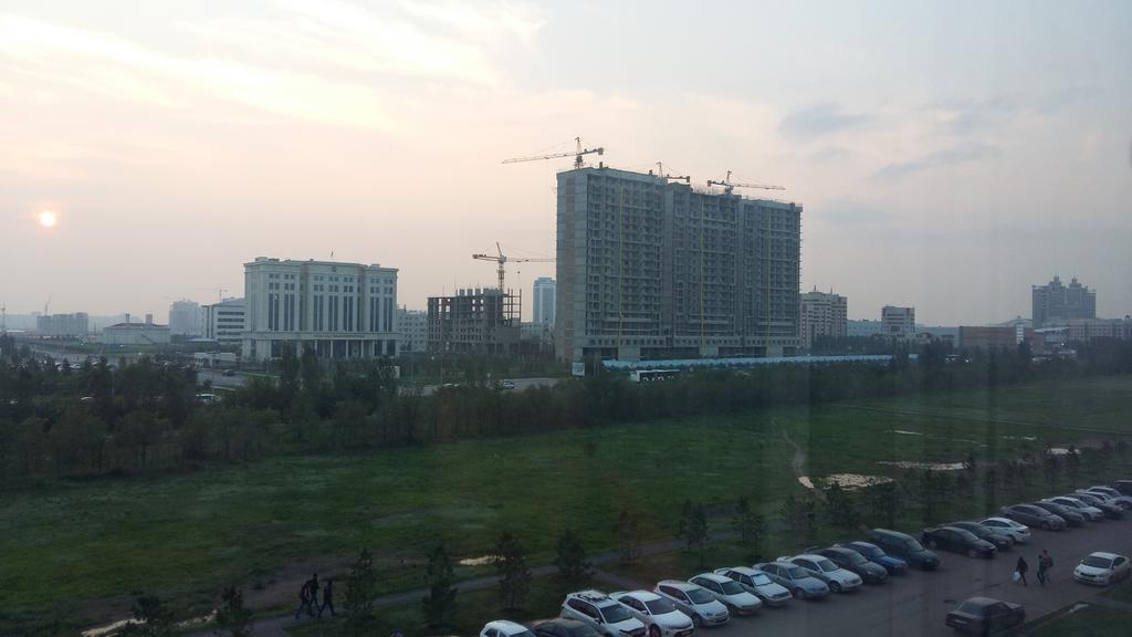 Apartment In Heart Of Astana 外观 照片