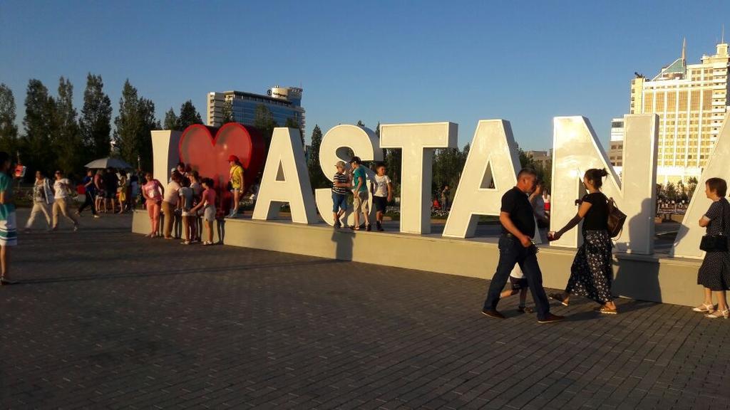 Apartment In Heart Of Astana 外观 照片